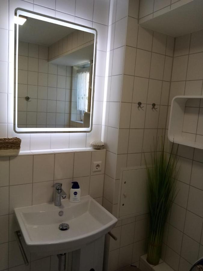Ferienwohnung Schaabe Breege Bagian luar foto
