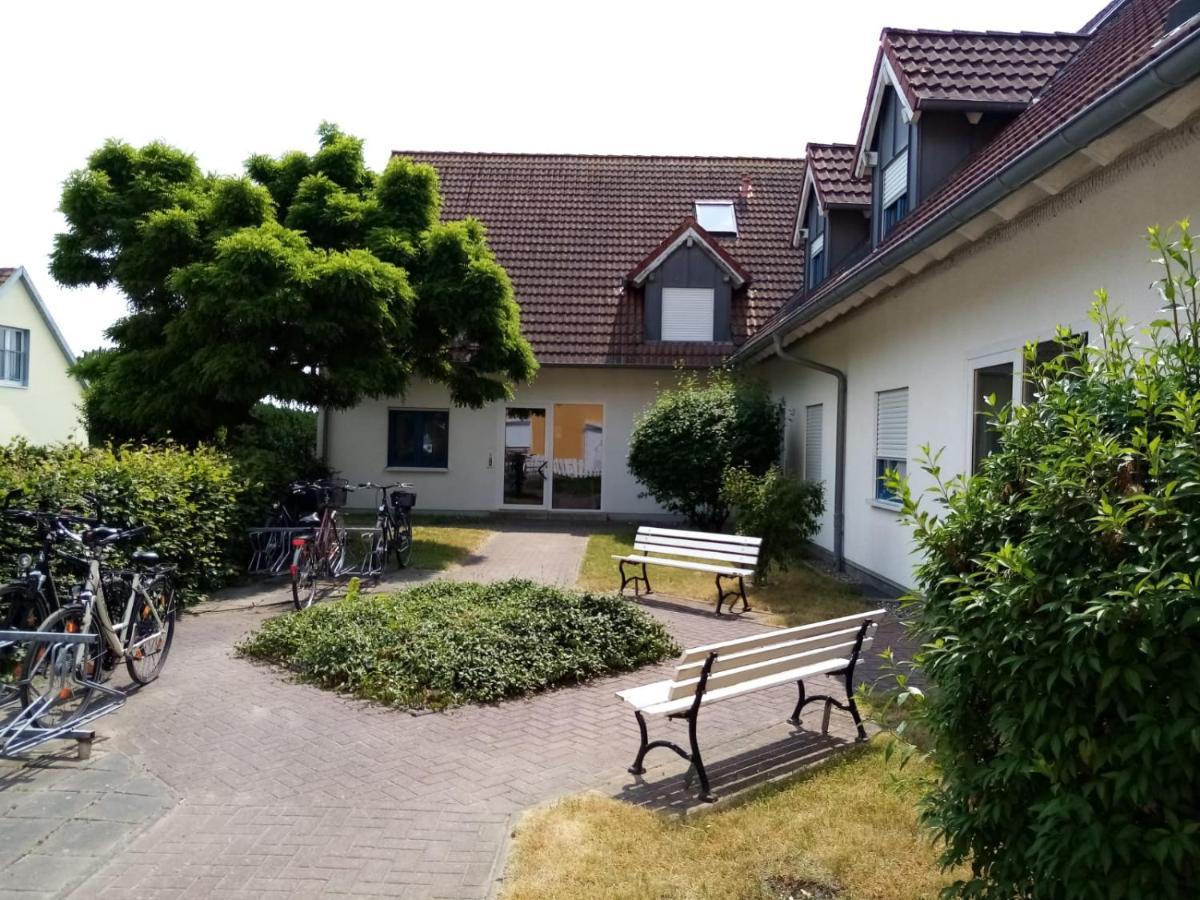 Ferienwohnung Schaabe Breege Bagian luar foto